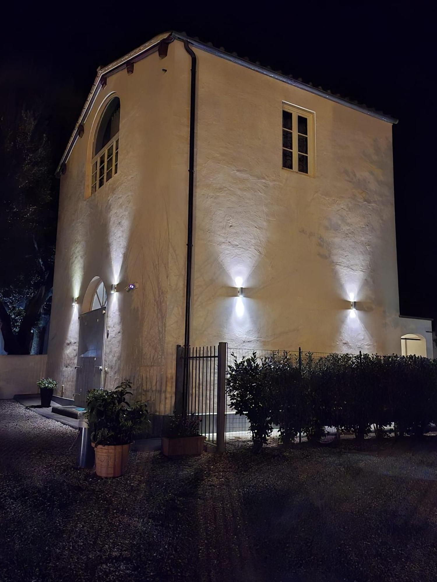 La Villa Apartments Tinaia - Excellent For Sardegna & Corsica - 6-8 Beds - Private Parking Included With Camera Livourne Extérieur photo